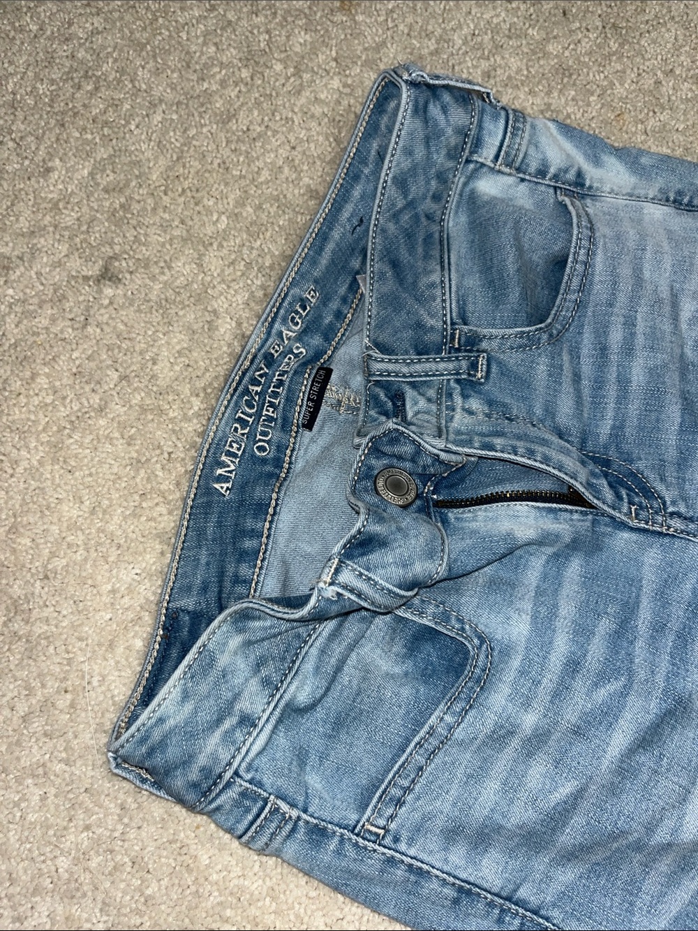 American Eagle Outfitters Light Wash Skinny Jeans